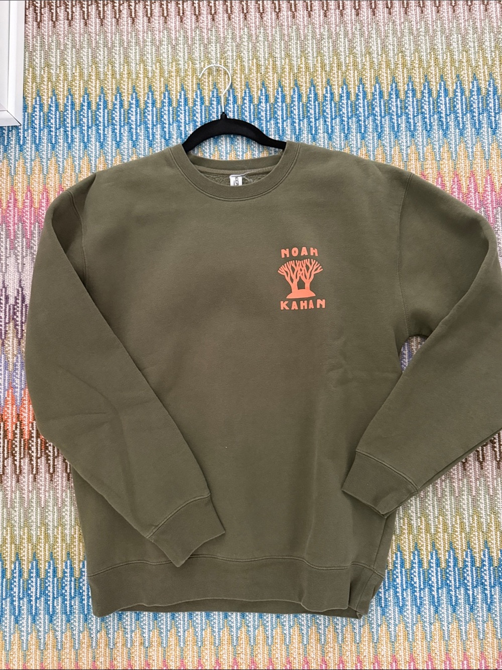 Noah Kahan tour sweatshirt